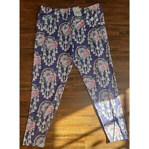 NWT/New in package Set Of 2 Athletic Wear Leggings 1Biker shorts with pockets